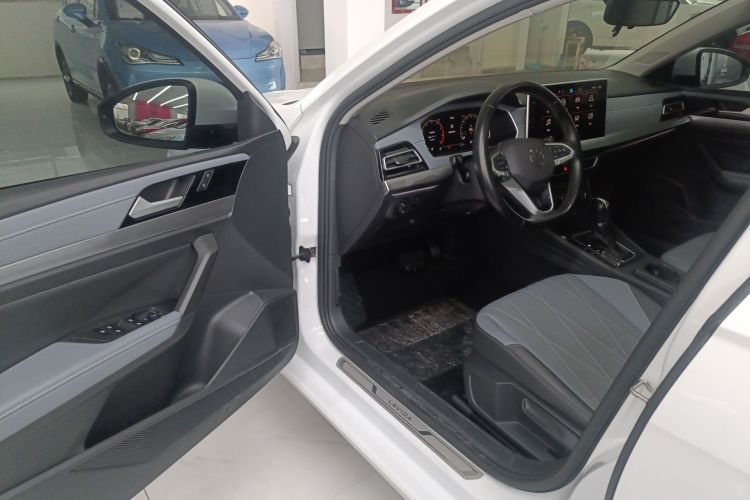 大众 朗逸 2023款 1.5L 自动五百万版中控内饰7003