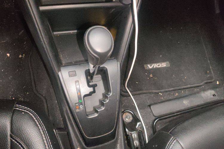 丰田 威驰 2021款 1.5L CVT创行版中控内饰18