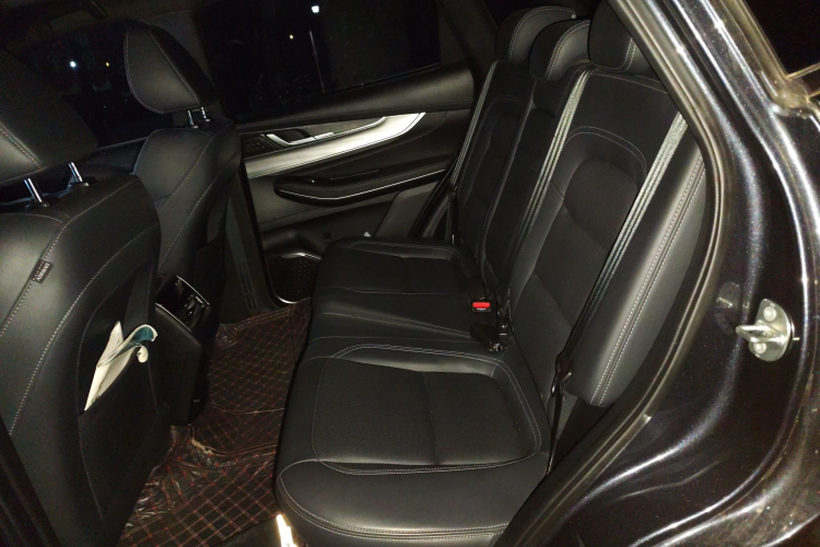 星途追风 2022款 凡尔赛版 1.6T DCT乘风起版中控内饰21