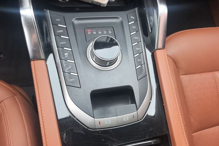 众泰T700 2017款 1.8T 双离合尊贵型局部细节18