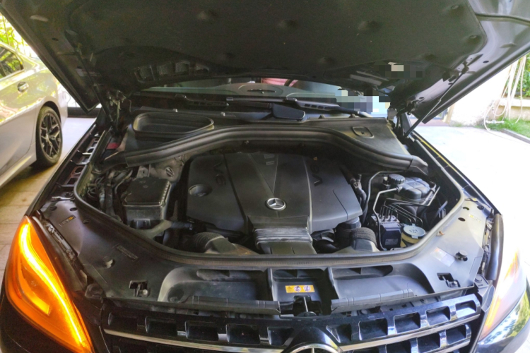 奔驰M级 2014款 ML 350 CDI 4MATIC局部细节24