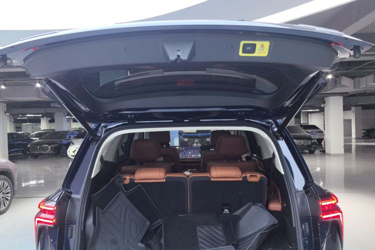 魏牌 蓝山 2025款 四驱 Max机舱底盘23