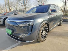 鸿蒙智行 问界M8 2025款 增程 Ultra版 53.4kWh 5座版