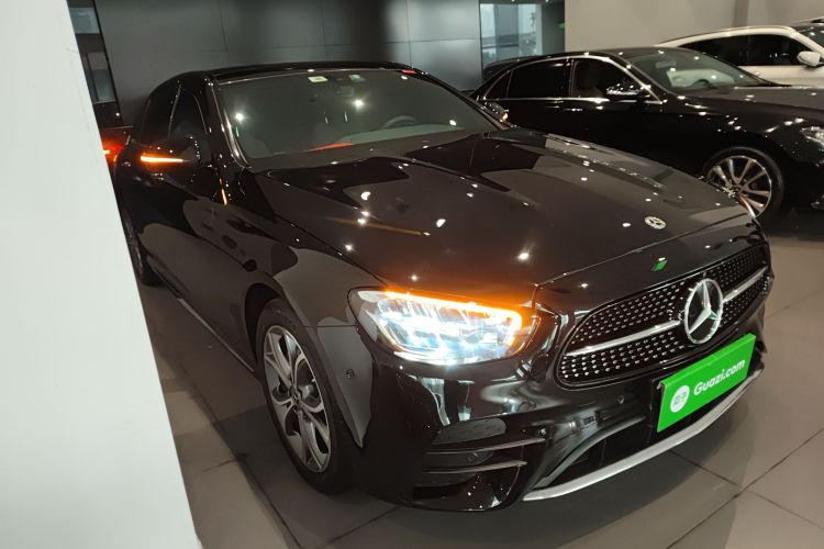 奔驰E级 2023款 E 300 L 运动时尚型车身外观3