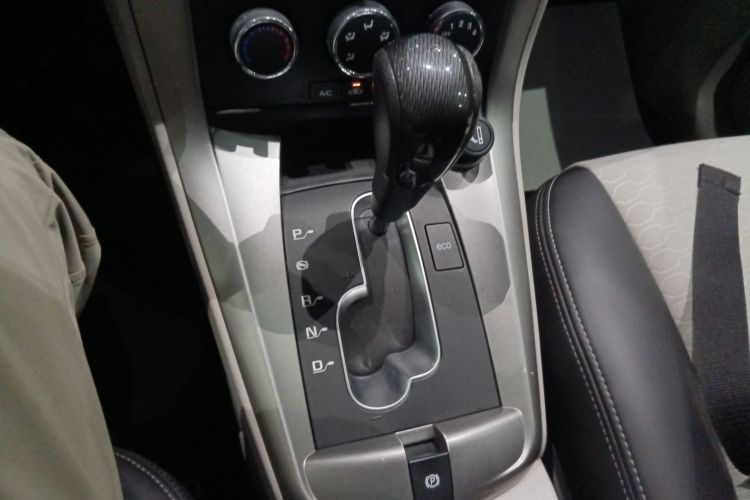 雪佛兰 科帕奇 2015款 2.4L 两驱城市版 5座局部细节18