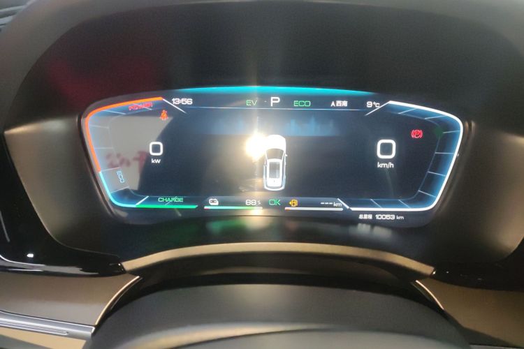 比亚迪 宋PLUS新能源 2024款 荣耀版 DM-i 71km 豪华型中控内饰14