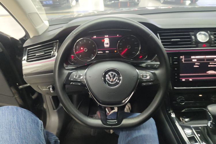 大众 辉昂 2018款 改款 380TSI 两驱商务版局部细节13