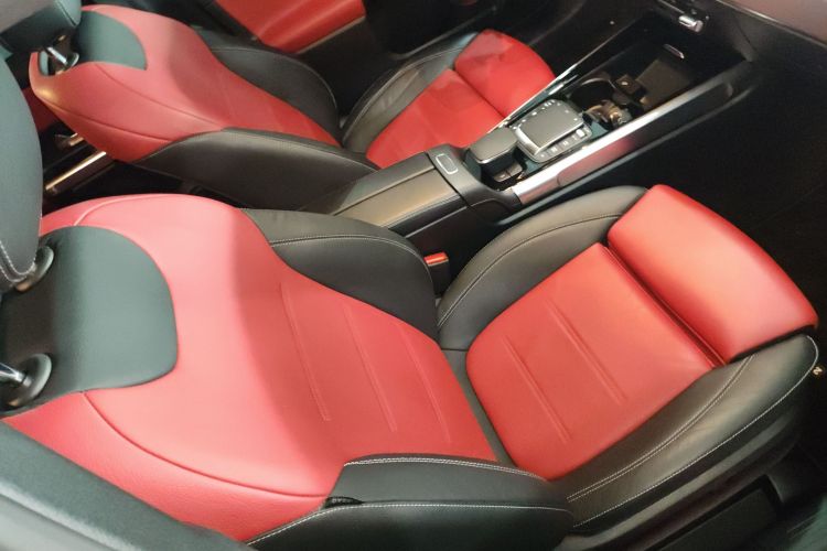 奔驰GLB AMG 2021款 改款 AMG GLB 35 4MATIC局部细节41