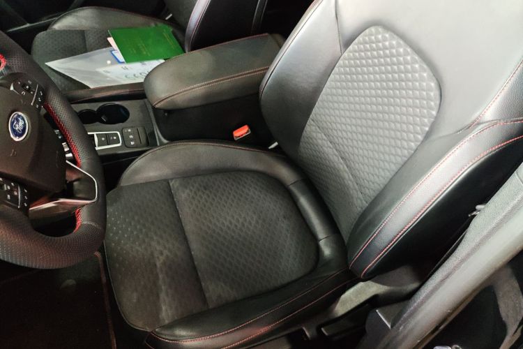 福特 福克斯 2020款 三厢 EcoBoost 180 自动ST Line中控内饰19