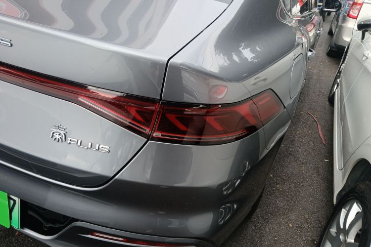 比亚迪 秦PLUS 2023款 冠军版 EV 420KM超越型车身外观9