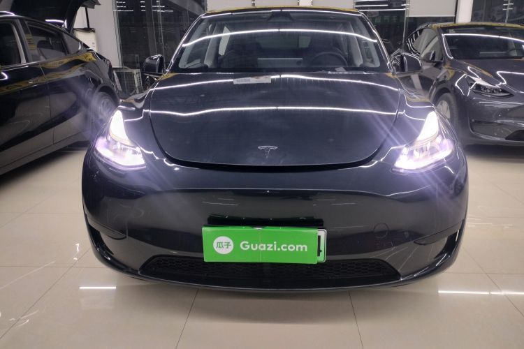 特斯拉 Model Y 2024款 后轮驱动版车身外观2