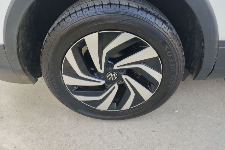 大众 途观L 2022款 330TSI 自动两驱舒享版车身外观6008