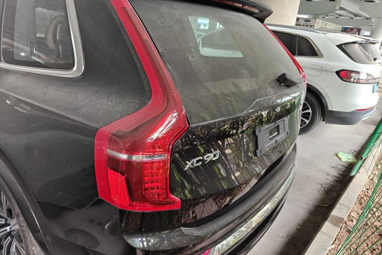 沃尔沃XC90 2023款 B6 智雅豪华版 7座车身外观6