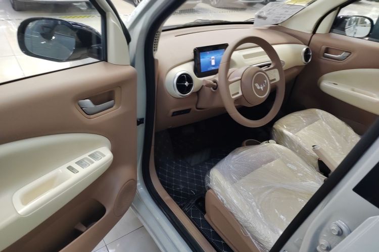 五菱汽车 宏光MINIEV 2025款 四门版 进阶款中控内饰7003