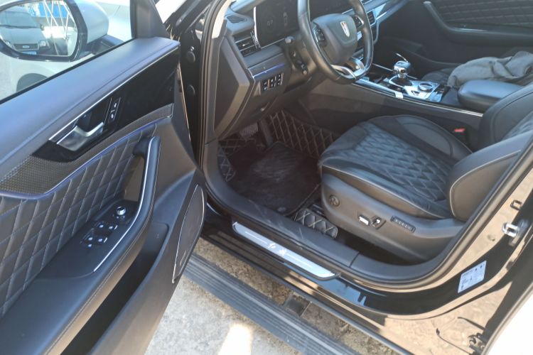 红旗HS5 2019款 2.0T 智联旗领四驱版中控内饰20