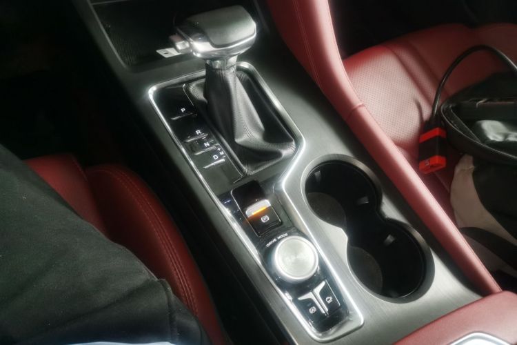 长安CS75 PLUS 2020款 1.5T 自动豪华型中控内饰18