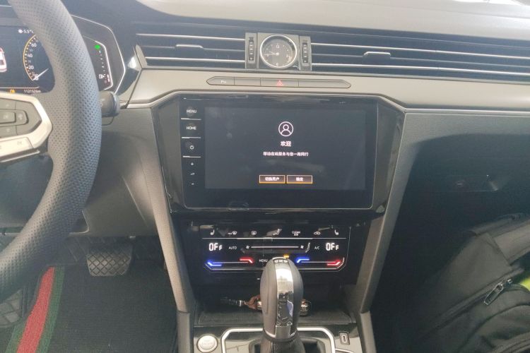 大众 迈腾 2020款 330TSI DSG 豪华型中控内饰16