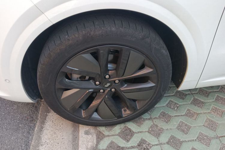 理想汽车 理想L6 2024款 Pro车身外观6007