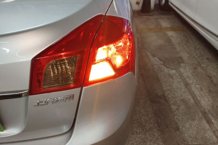 别克 凯越 2013款 1.5L 自动经典型车身外观9