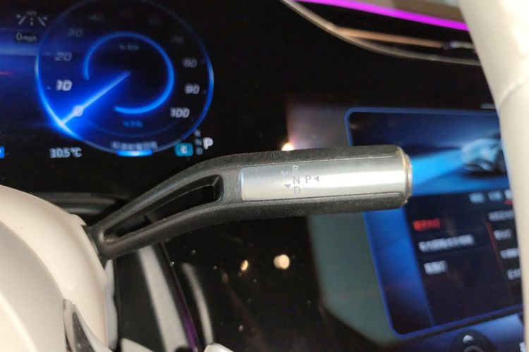 奔驰EQS 2022款 改款 450+ 先锋版中控内饰18