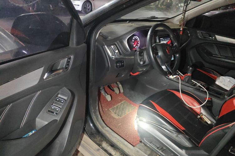 荣威RX5 2018款 20T 两驱手动互联网智尊版中控内饰20