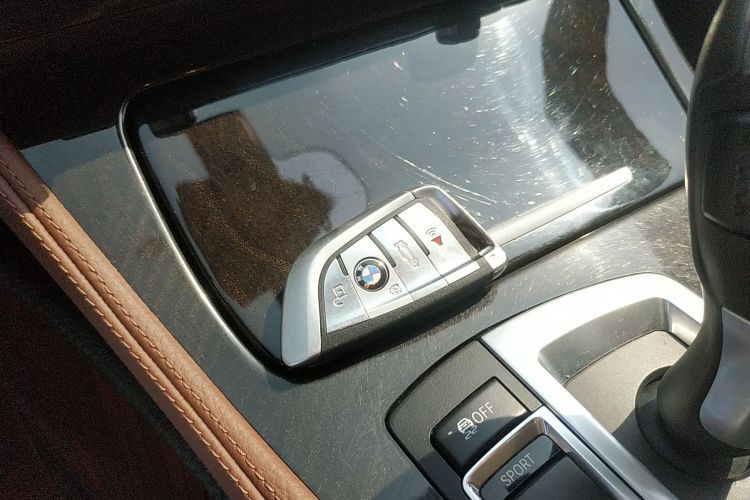 宝马5系 2017款 525Li 领先型中控内饰11