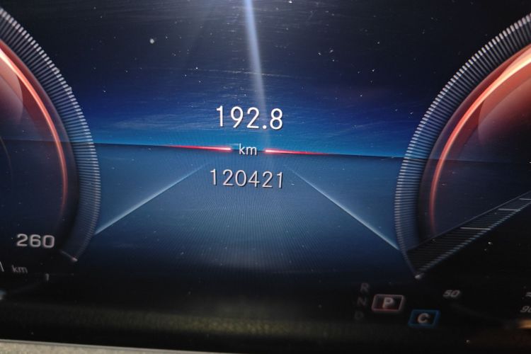 奔驰GLB 2021款 GLB 200 动感型中控内饰15