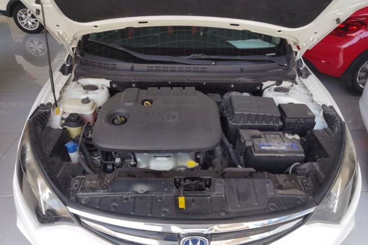 长安 逸动 2016款 XT 1.6L 自动俊酷型局部细节24