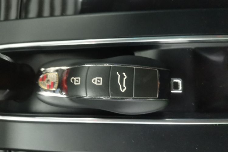 保时捷 2022款 Macan 2.0T中控内饰11