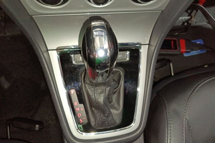 大众 朗行 2013款 1.6L 自动舒适型中控内饰18