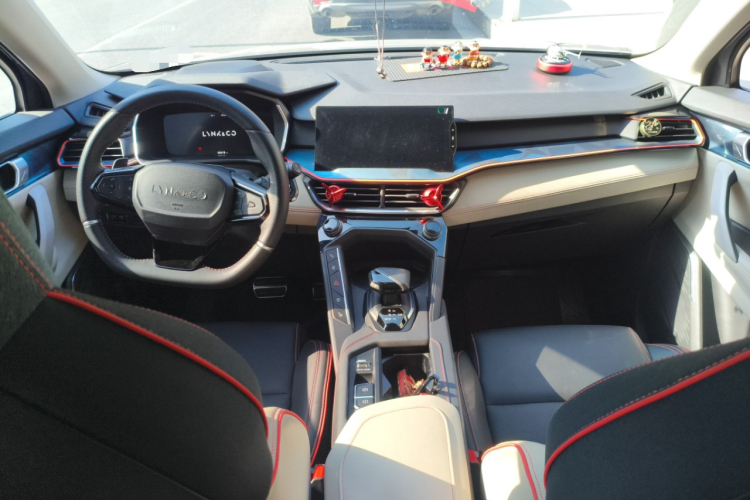 领克06 2020款 1.5T 耀Halo中控内饰12