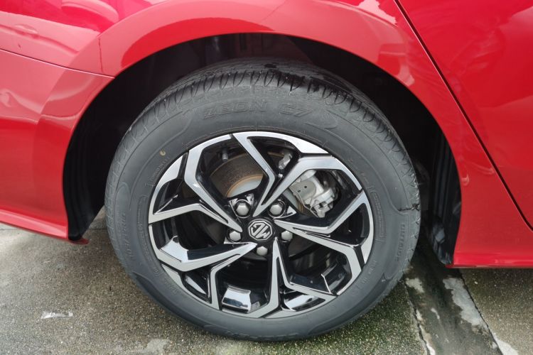 名爵 MG5 2021款 180DVVT CVT青春豪华版车身外观6008