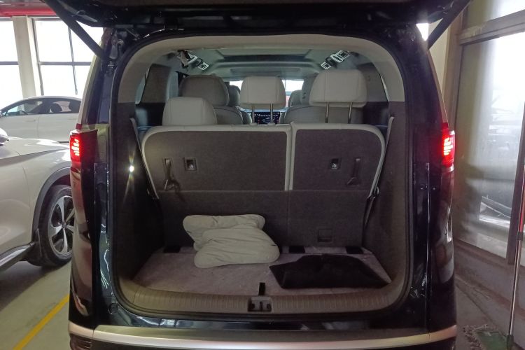 腾势D9 2022款 DM-i 970 四驱旗舰型局部细节23