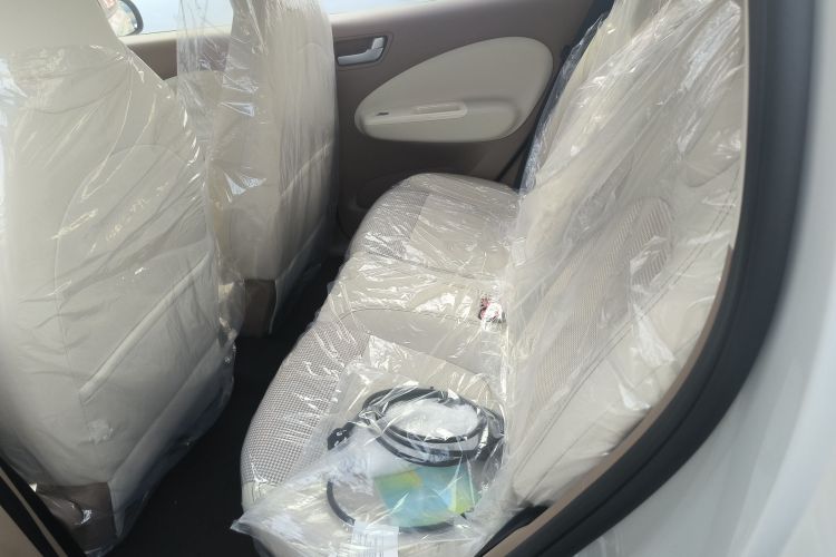 五菱汽车 宏光MINIEV 2025款 四门版 进阶款中控内饰21