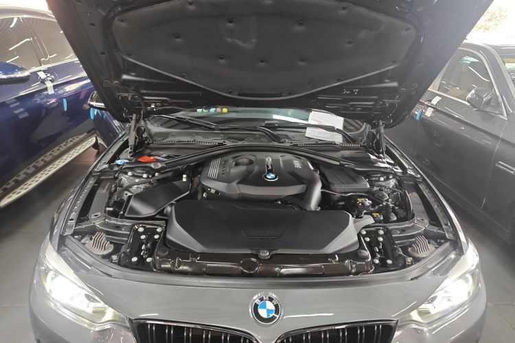 宝马4系 2019款 425i M运动套装机舱底盘24