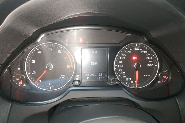 奥迪Q5 2016款 40 TFSI 进取型中控内饰14