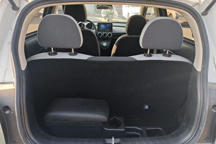 欧拉黑猫 2022款 301km 萌动型 磷酸铁锂机舱底盘23