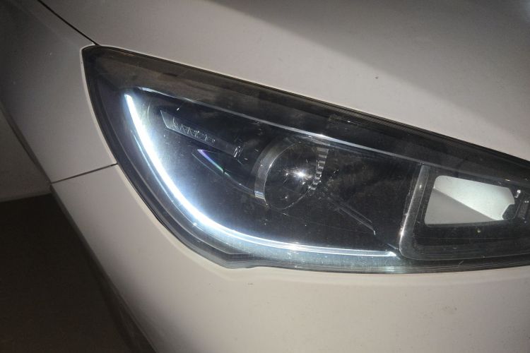 奇瑞 艾瑞泽5 2019款 1.5L 手动自在版 国V车身外观8