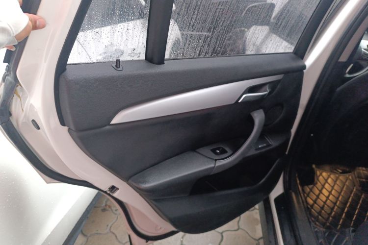 宝马X1 2016款 sDrive18Li 时尚型中控内饰49