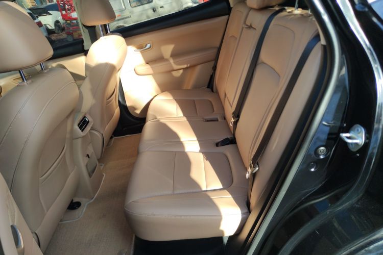 蓝电E5 PLUS 2025款 165km 长续航版 5座中控内饰21