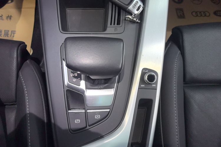 奥迪A4L 2022款 40 TFSI 时尚动感型局部细节18