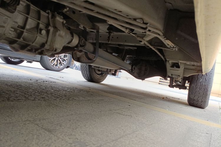 金杯 海狮 2020款 2.0L快运王系列豪华型厢货高顶国VI 1TZS局部细节9004