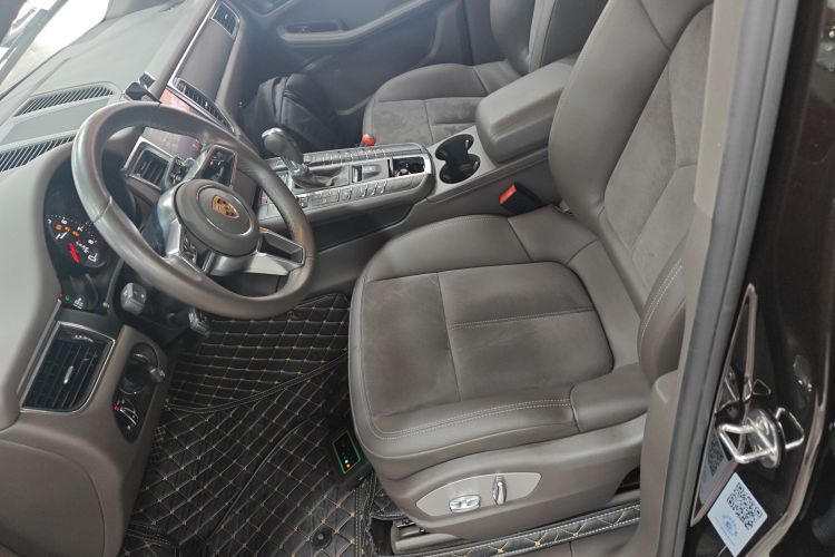 保时捷 2017款  Macan 2.0T中控内饰19