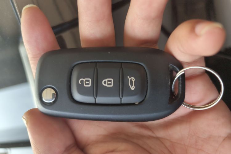 雷诺 科雷傲 2017款 2.0L 两驱舒适版中控内饰11