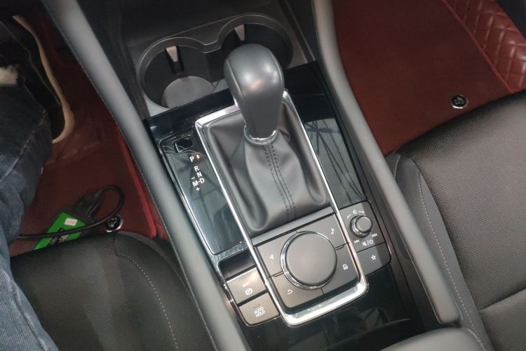 马自达3 昂克赛拉 2023款 2.0L 自动质炫版中控内饰18