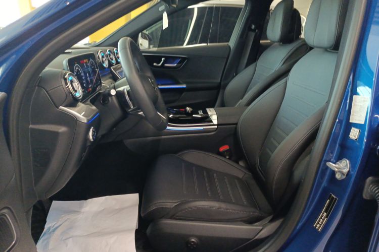 奔驰C级 2023款 改款 C 260 L 运动版局部细节19