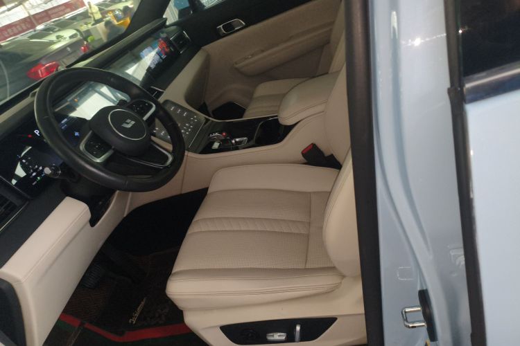 理想汽车 理想ONE 2020款 增程6座版中控内饰19