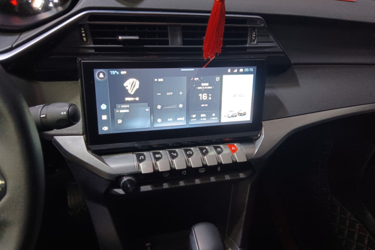 标致408 2022款 1.6T 追光版局部细节16