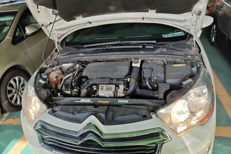 雪铁龙C4L 2015款 1.2T 自动尊贵版局部细节24