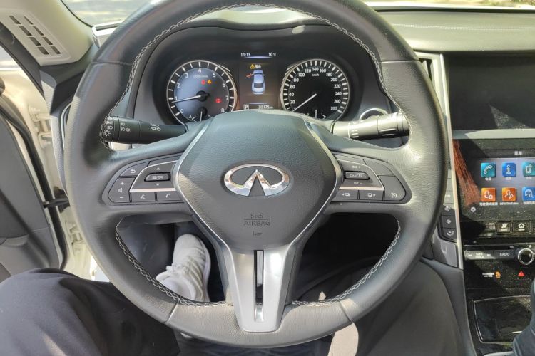 英菲尼迪Q50L 2022款 2.0T 舒适版中控内饰13